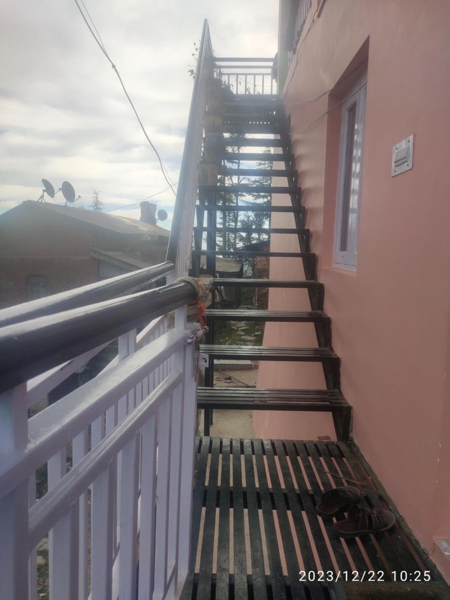 Tree Valley Homestay *